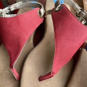 Bundle of 4 aerosols thong sandals